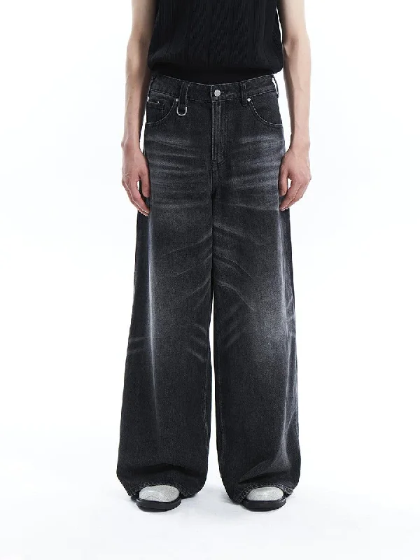 Whisker Emphasis Wide Cut Jeans